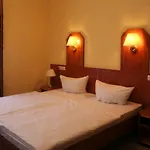 Fogadó Gaststaette Schwenksaal