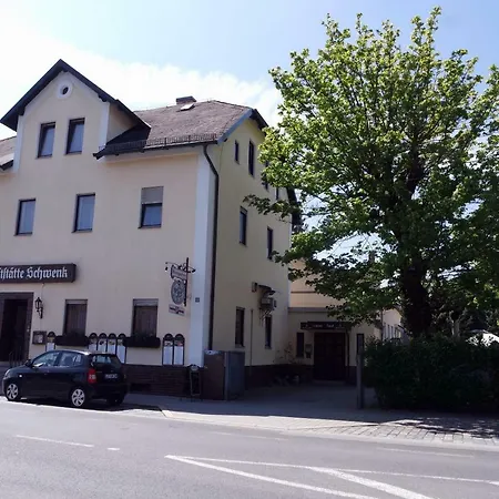 Gaststaette Schwenksaal Inn *